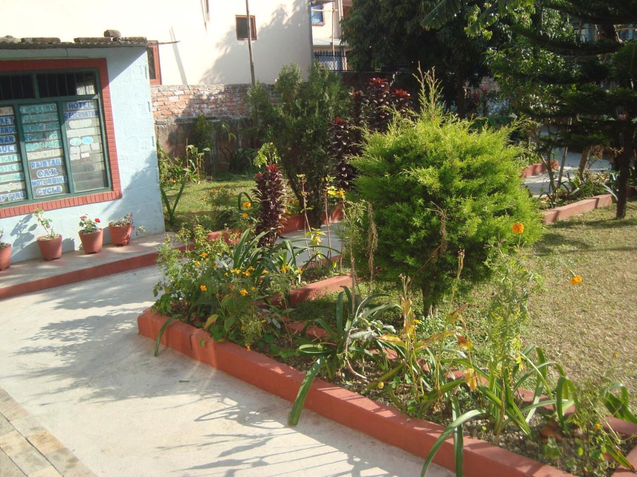 Geo Guest House Pokhara Bagian luar foto