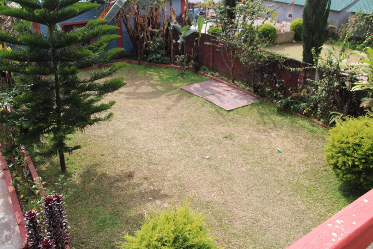 Geo Guest House Pokhara Bagian luar foto