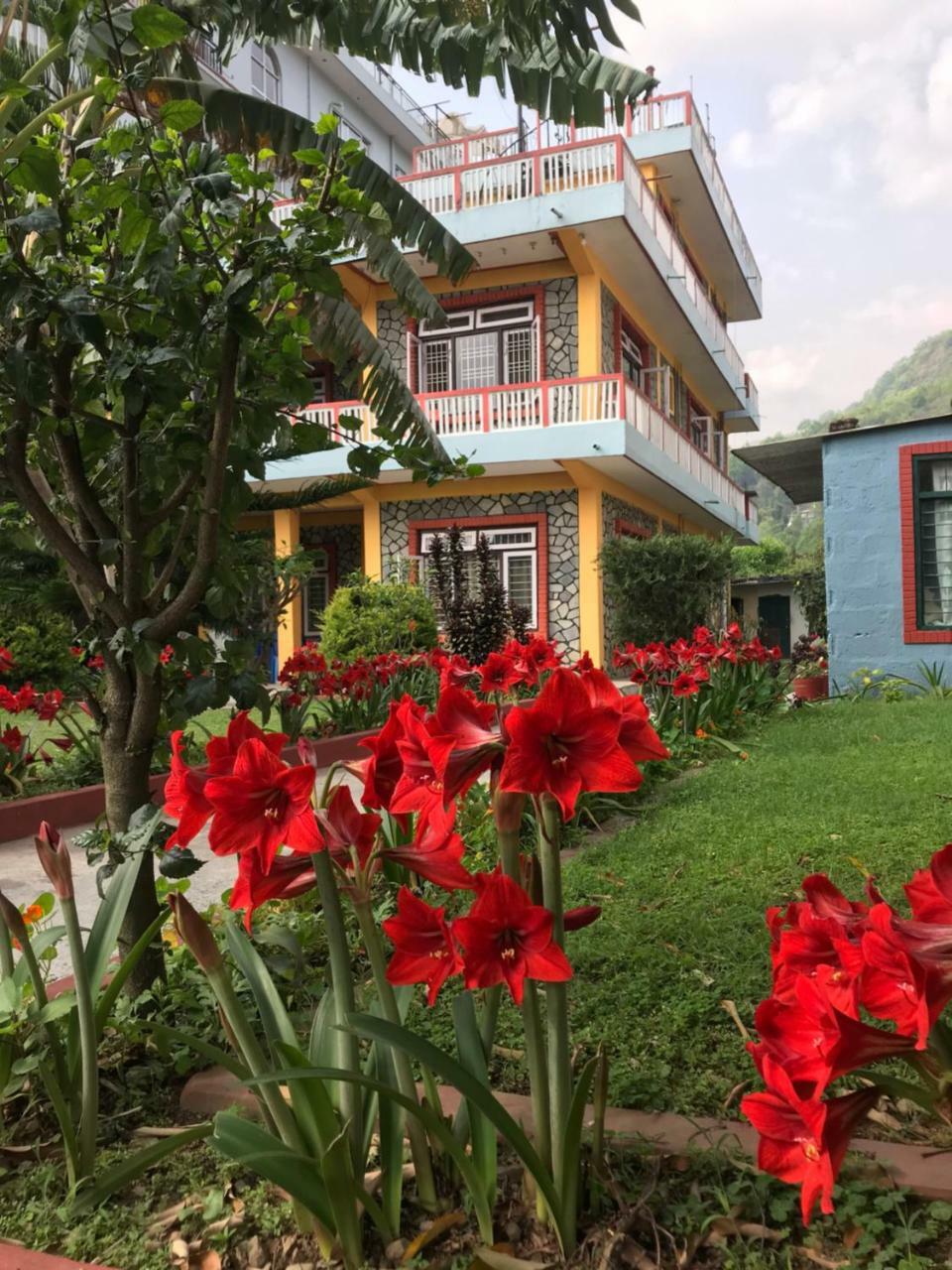 Geo Guest House Pokhara Bagian luar foto