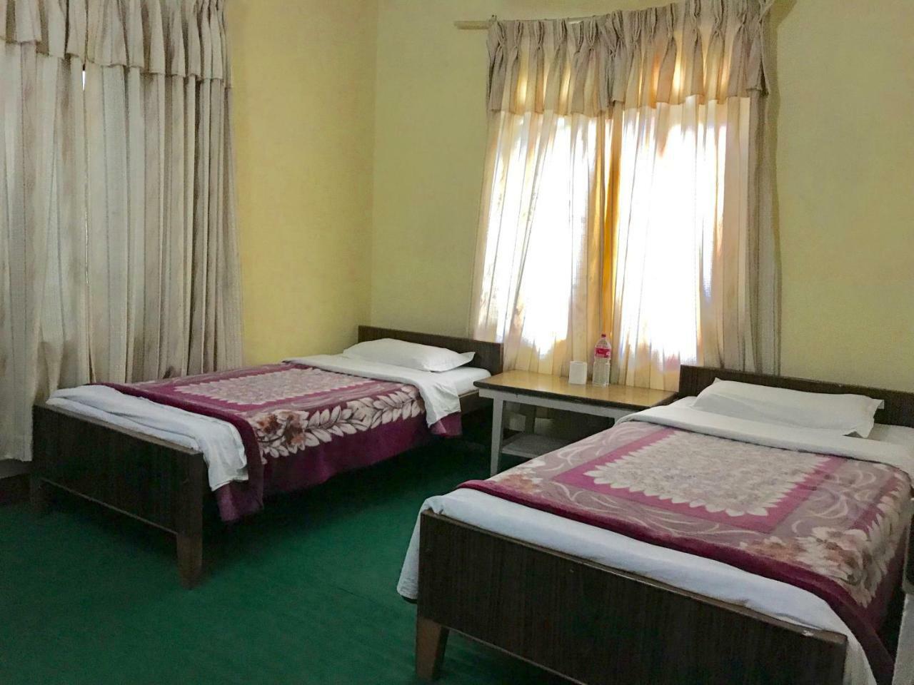 Geo Guest House Pokhara Bagian luar foto